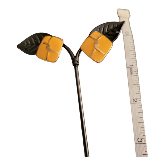 Yellow Enamel Diamond Shaped Pierced Earrings - Picture 3 of 3